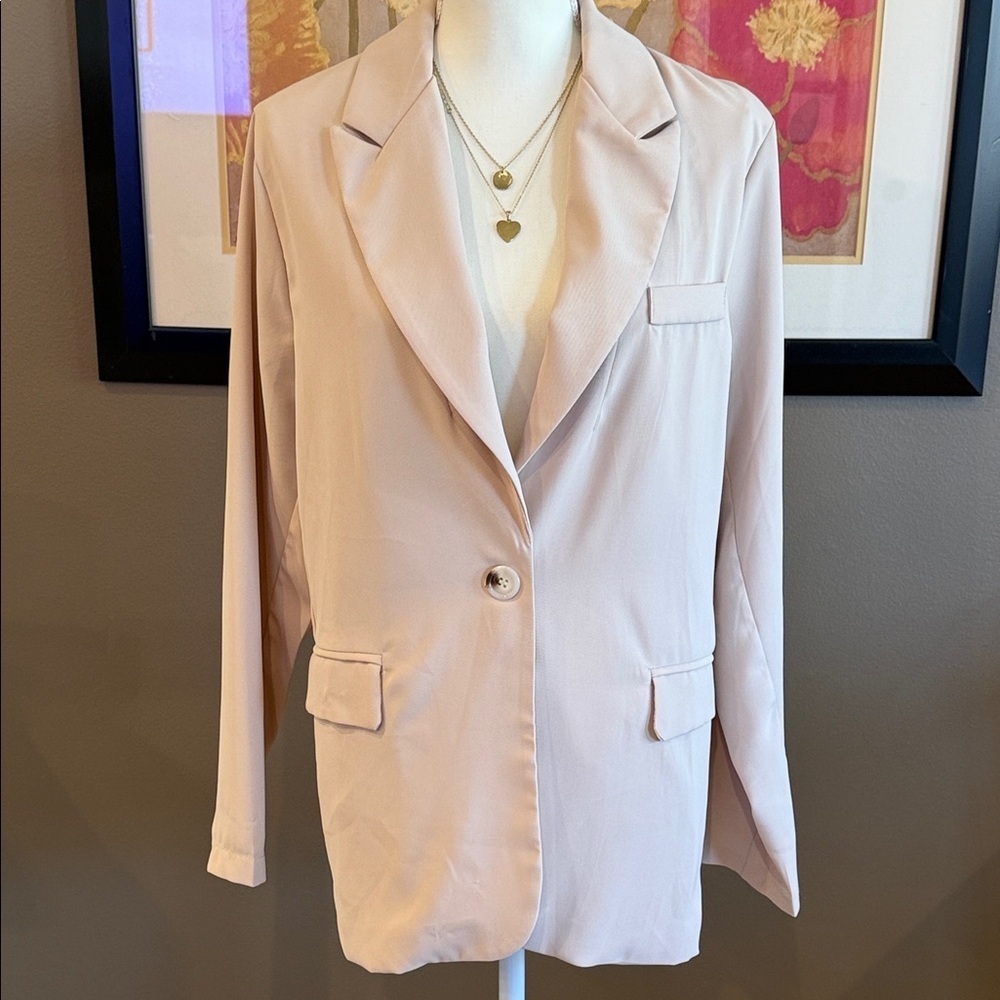 HYFVE Cream Blazer Size Large NWT Capsule Preppy Minimalist